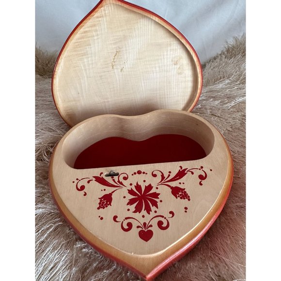 1973 Schmid Brothers Hummel Girl Wood Music Trinket Box Plays “Love Story” ANRI - Picture 2 of 4